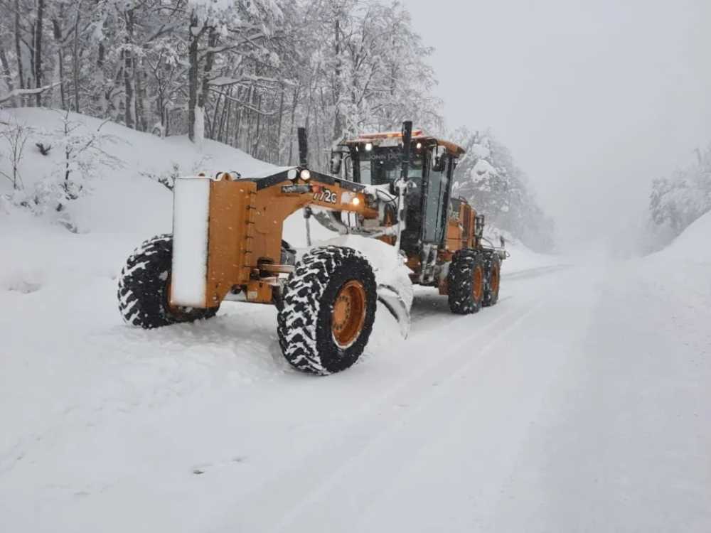 Delegaciones Municipales continúan trabajando ante la nevada