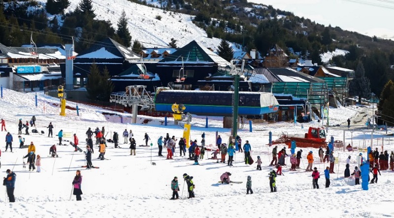 La Provincia acerca el esquí a miles de estudiantes en Bariloche