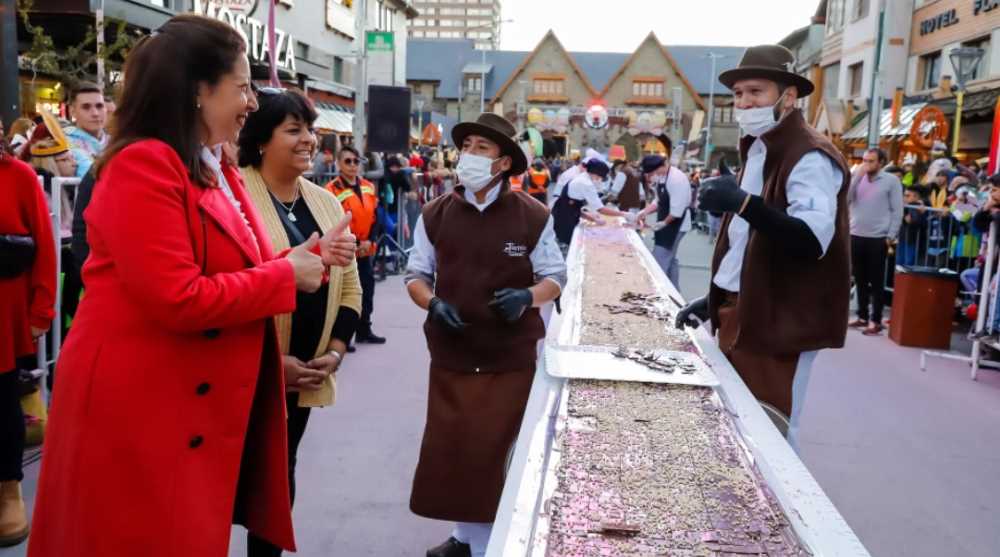 Río Negro volvió a marcar el récord de la barra de chocolate más larga del mundo