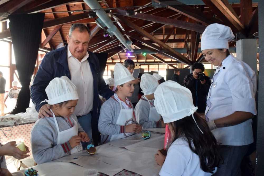 La Fiesta del Chocolate comenzó con los pequeños “Chocolateros por un día”