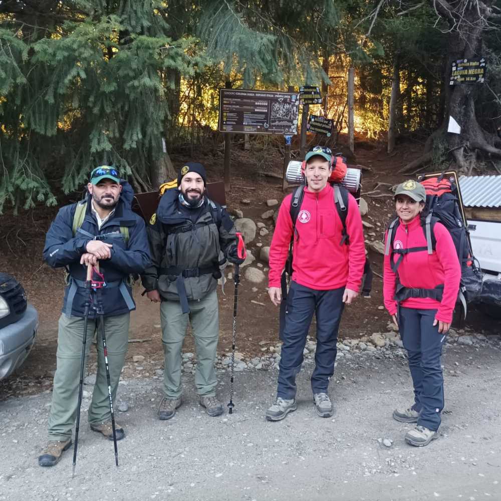 Recorrida y monitoreo de guardaparques y técnicos en diversas sendas de la zona centro y sur del Parque Nacional Nahuel Huapi 