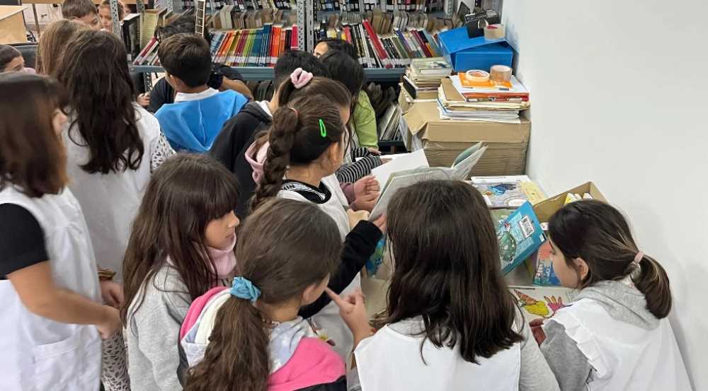 Estudiantes disfrutan de las propuestas por el Mes del Libro