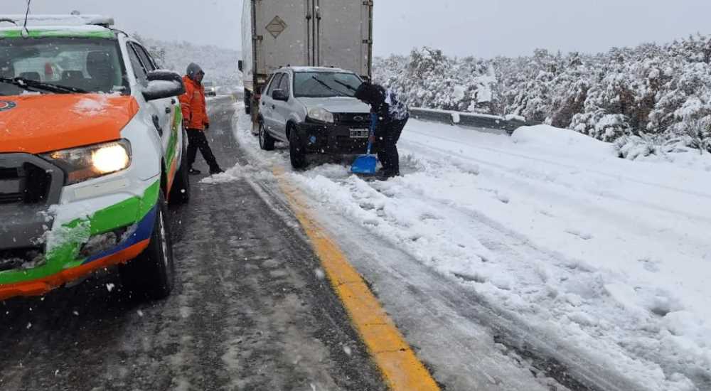 Protección Civil realiza trabajos de asistencia y prevención por la nevada