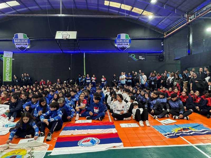 Bariloche vibra con el Torneo Nacional de Vóley Sub14: más de 20 provincias en juego