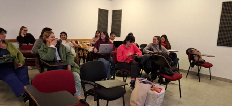 Estudiantes de la UNRN impulsan a emprendimientos en conjunto con Punto Pyme
