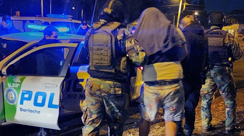 Policía detuvo a cinco personas y secuestró objetos vinculados al delito