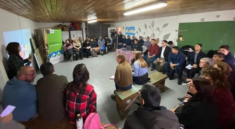 Seguridad: encuentro de Provincia con Juntas Vecinales de Bariloche