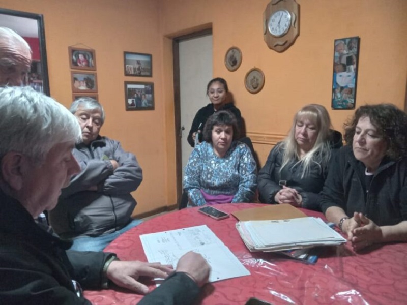 El intendente Walter Cortés se reunió con vecinos del barrio 2 de Agosto