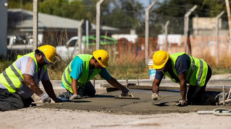 Río Negro cumplió: más de $3.714 millones del bono petrolero a municipios