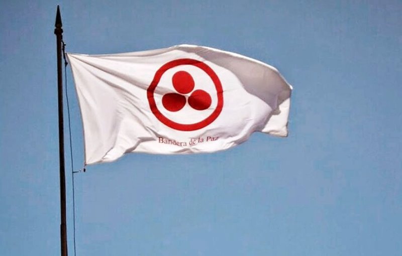 Acto de izamiento de la Bandera Internacional de la Paz en el Centro Cívico