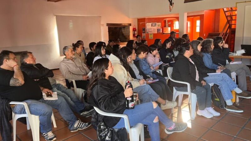 Capacitación, empleo y apoyo al emprendedor: comenzó la agenda en la Junta Vecinal del barrio Vuriloche