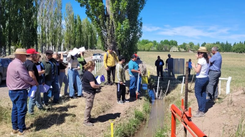 Trabajo entregó certificados de formación en uso eficiente del agua