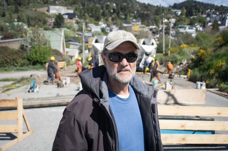 Inició el hormigonado en 25 de Mayo: la pavimentación integral no se detiene en Bariloche