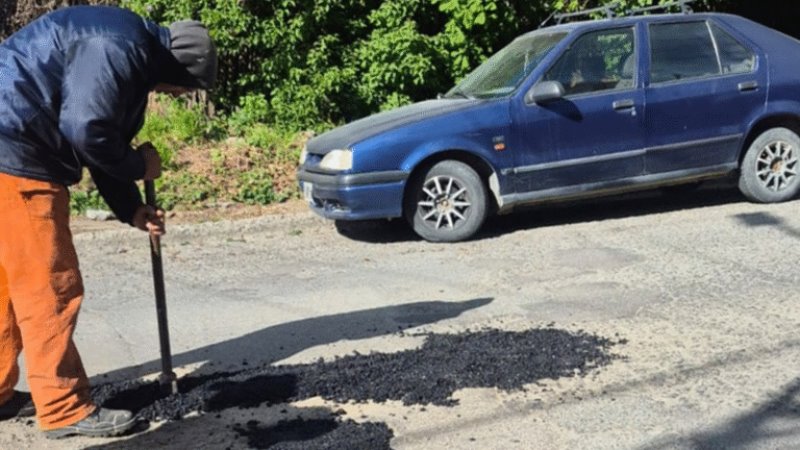 Tareas de bacheo mejoran la seguridad y la circulación en Bariloche