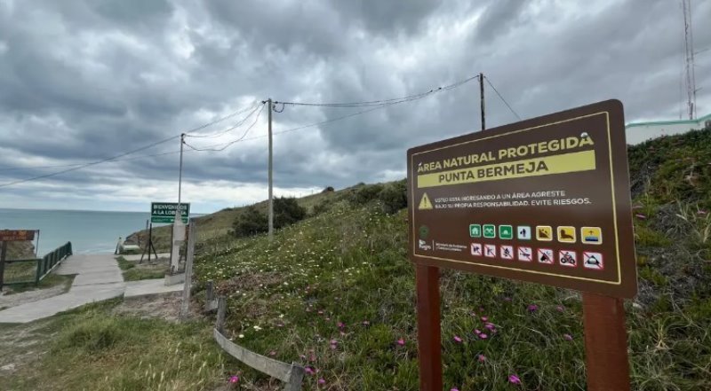 Río Negro mejora la señalización en zonas de conservación costera