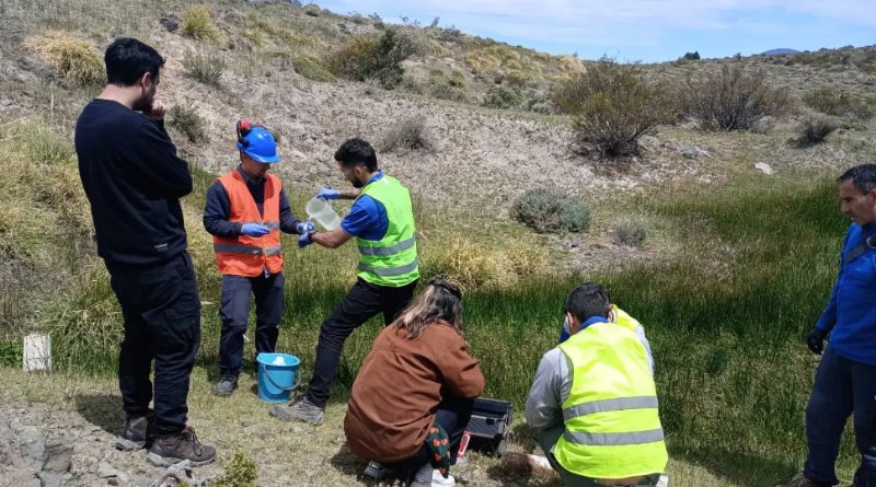 Nuevo muestreo participativo de aguas en el proyecto de plata y oro